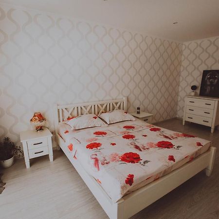 Standard Plus Apartment โปลตาวา ภายนอก รูปภาพ